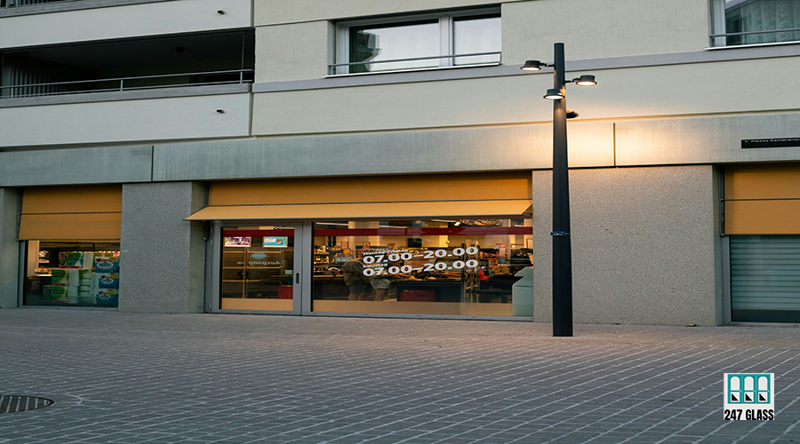 pascal-meier-NS277Ku2d5M-unsplash Storefront Glass Door Installation