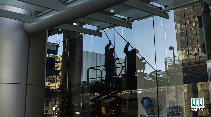 priscilla-du-preez-BuDD1HGco-4-unsplash Glass Repair Services