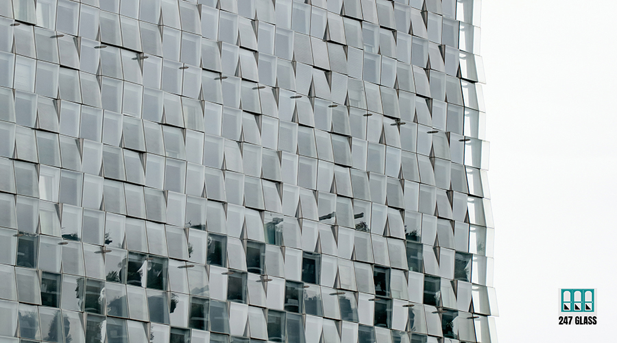 laura-adai-35urxqFKPMA-unsplash commercial door glass replacement
