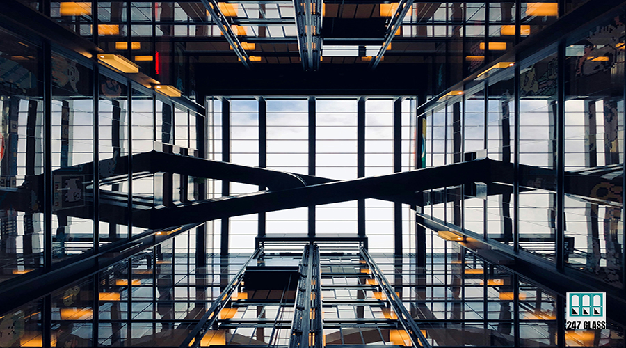 patrick-robert-doyle-G_xCmQ4HyAM-unsplash commercial door glass installation
