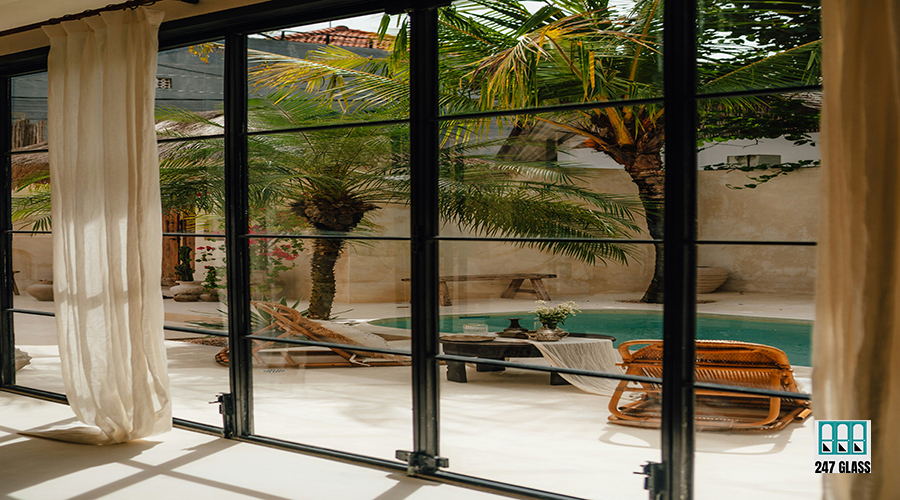spenser-sembrat-B85O2kGnNhw-unsplash patio glass replacement