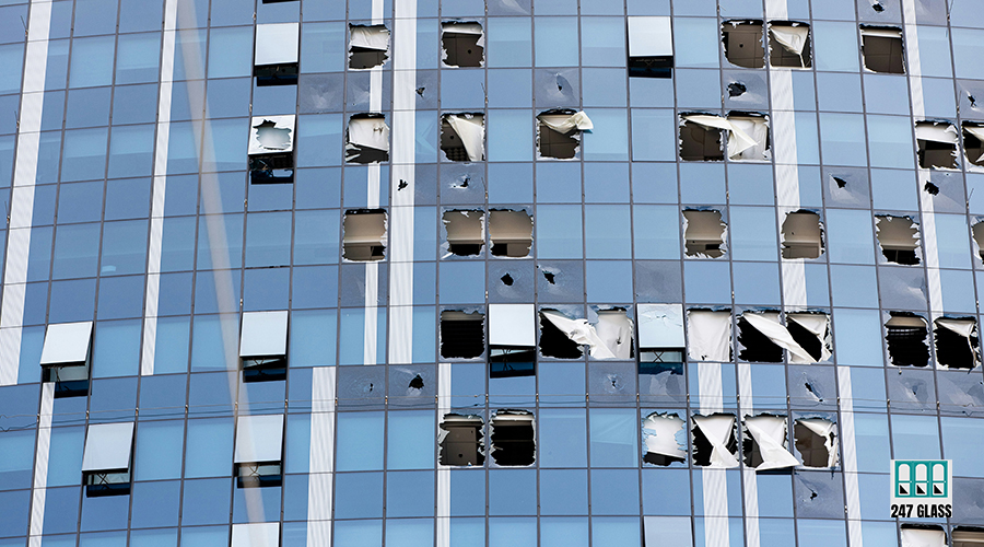 andrew-petrischev-rz4uxcPwdRo-unsplash emergency glass replacement