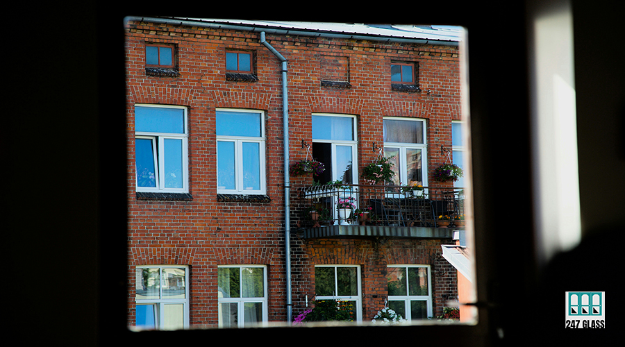 joseph-hughes-XTGdubatAG4-unsplash window repair