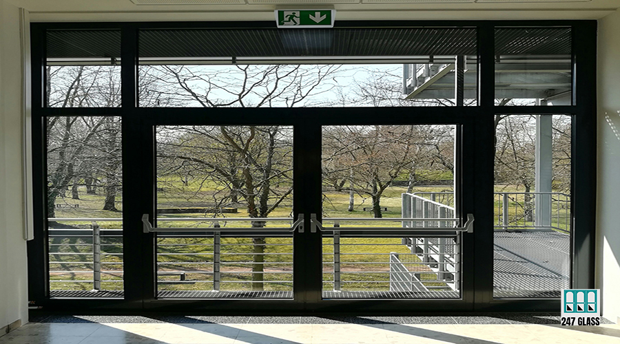 commercial glass door installation