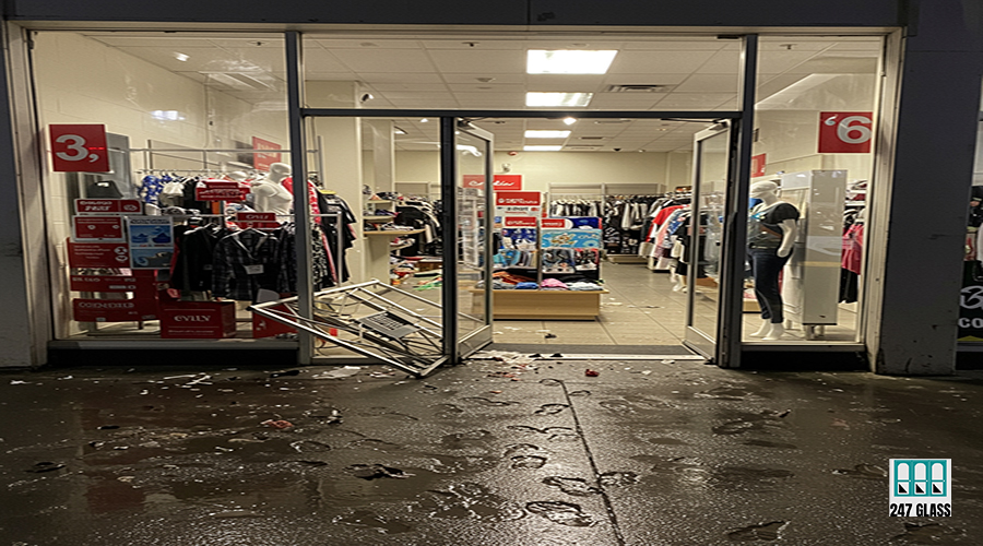 freepik_commercial-storefront-bre_2869430014