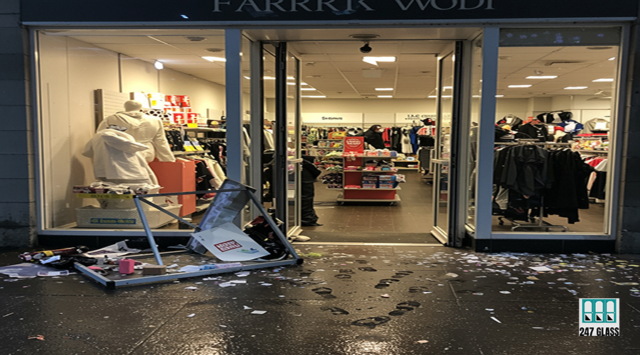 freepik_commercial-storefront-bre_2869431556